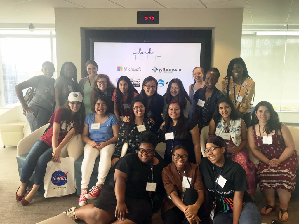 Software.org and AT&T classrooms visited Microsoft’s Innovation and Policy Center in DC for a mentorship day